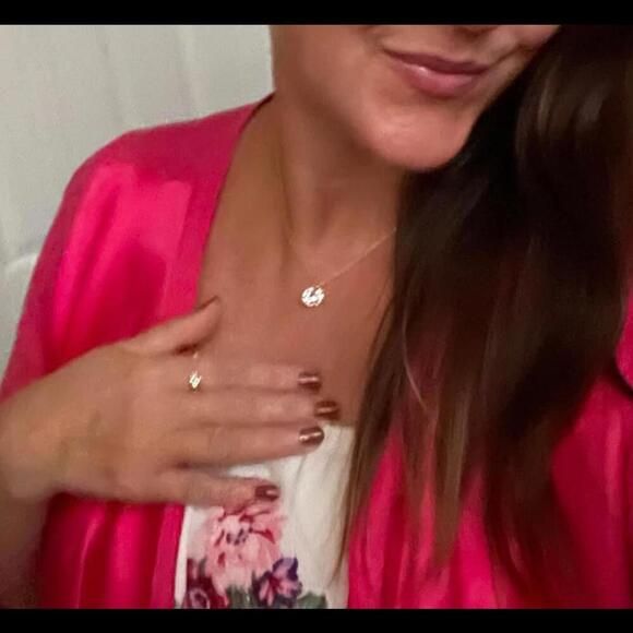 Halo Necklace - Picture 9 of 9